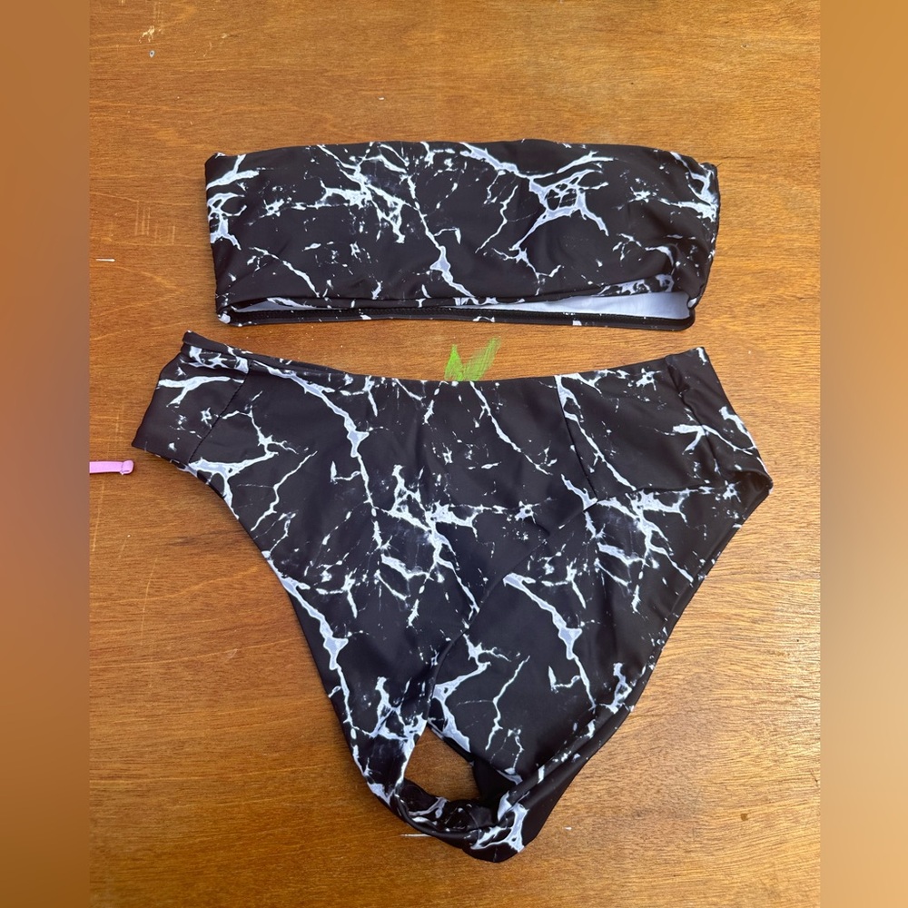Women’s bathing suit
